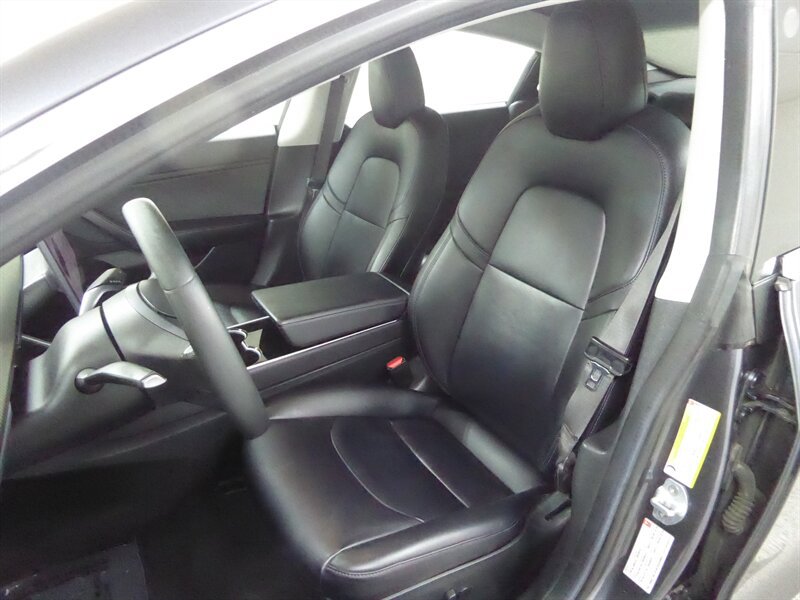 Used 2018 Tesla Model 3 Long Range RWD image 18