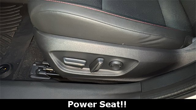 Used 2025 Toyota Prius Plug-In Hybrid image 8