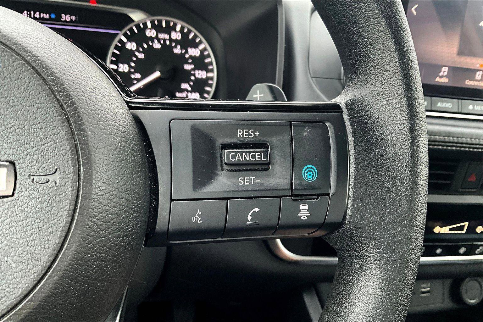 Used 2023 Nissan Rogue SV image 19