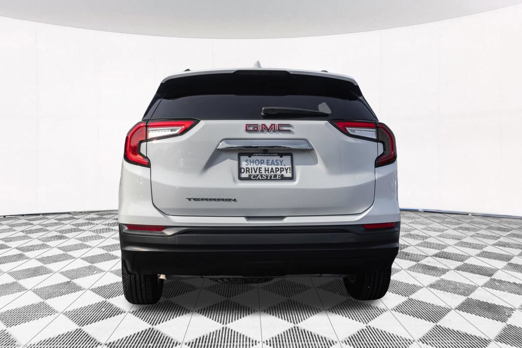 Used 2023 GMC Terrain SLE w/ Driver Convenience Package FWD image 9