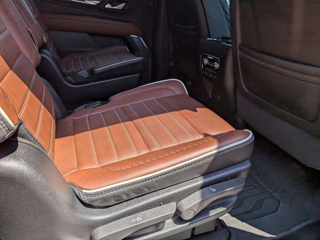 Certified 2024 GMC Yukon XL Denali Ultimate AWD/4WD image 24