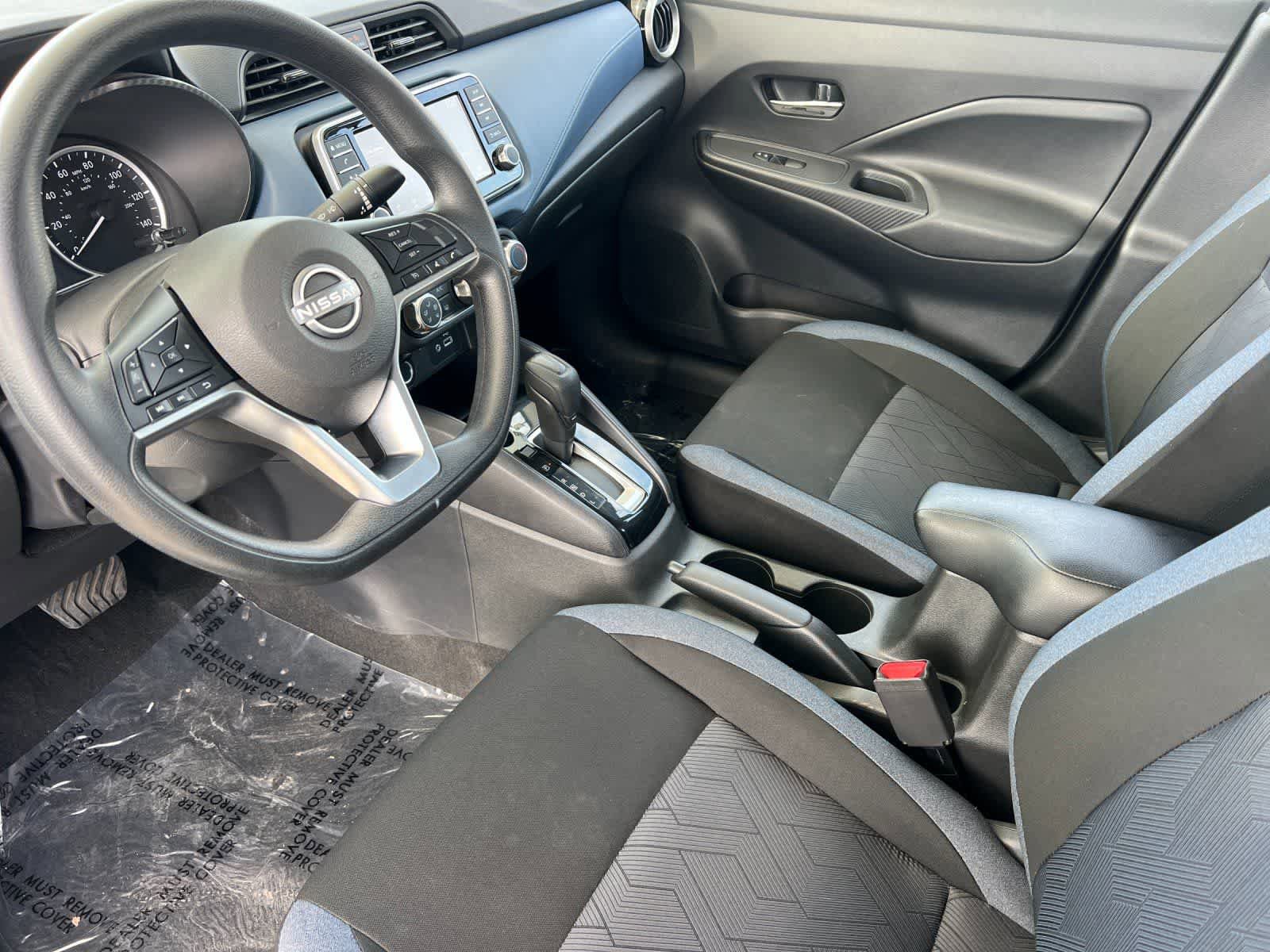 Used 2025 Nissan Versa SV image 12