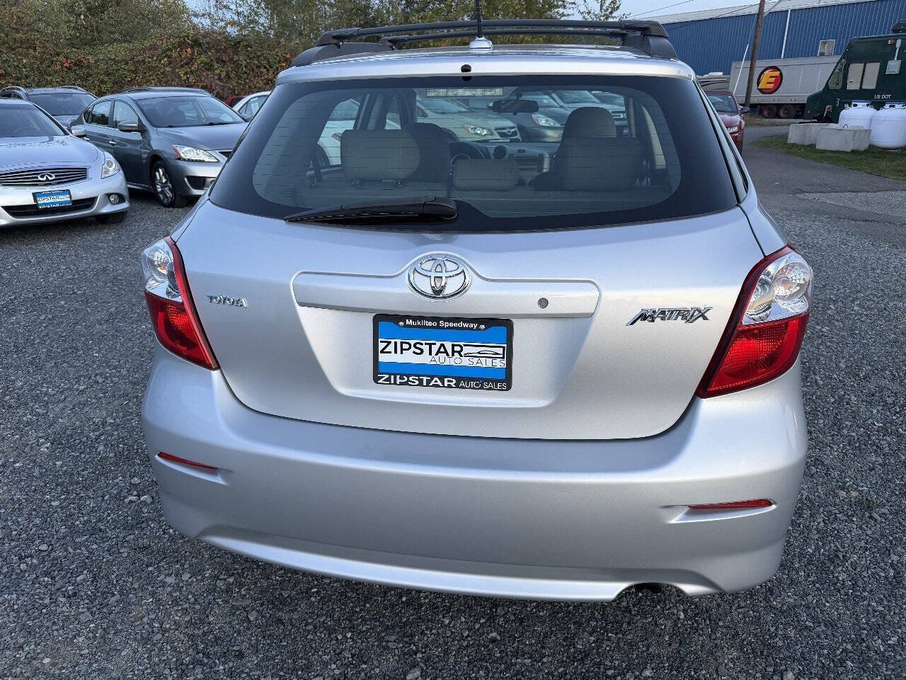 Used 2010 Toyota Matrix FWD image 4