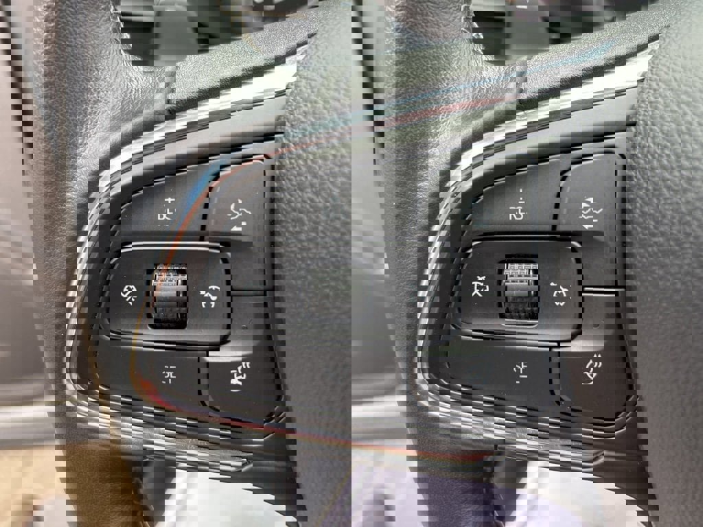 Used 2023 Buick Envision Essence w/ Sport Touring Package image 26