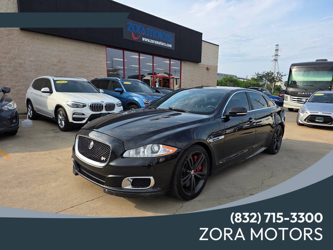 Used 2014 Jaguar XJ R LWB RWD image 1