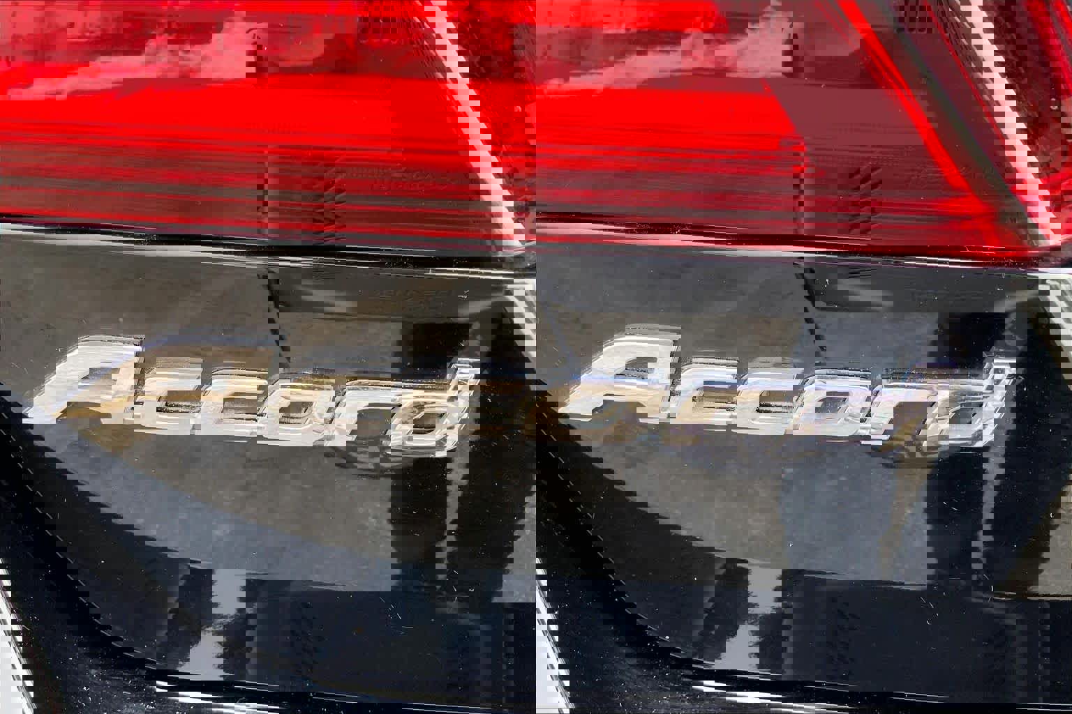 Used 2017 Honda Accord EX-L image 10