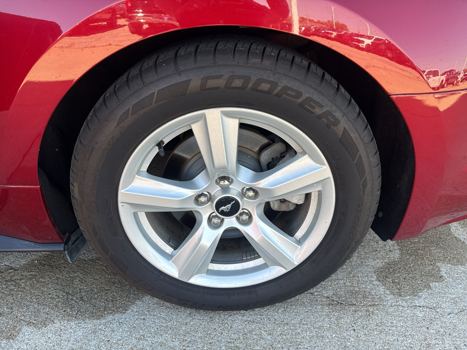 Used 2017 Ford Mustang Coupe RWD image 13