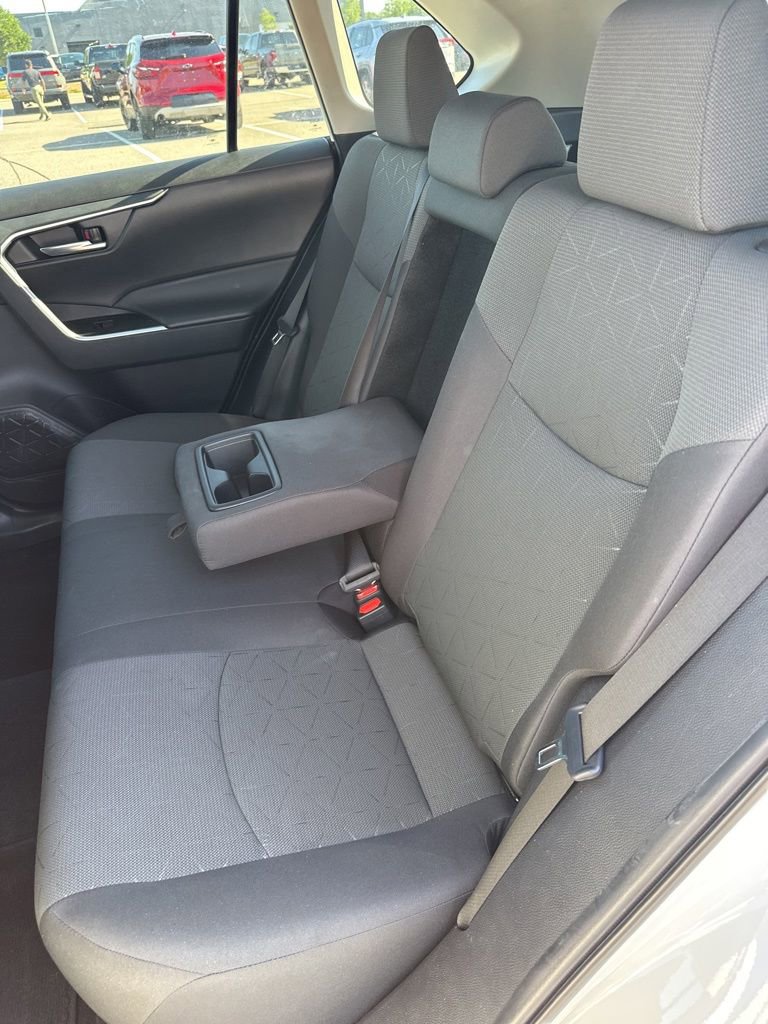 Used 2024 Toyota RAV4 XLE w/ Convenience Package FWD image 19