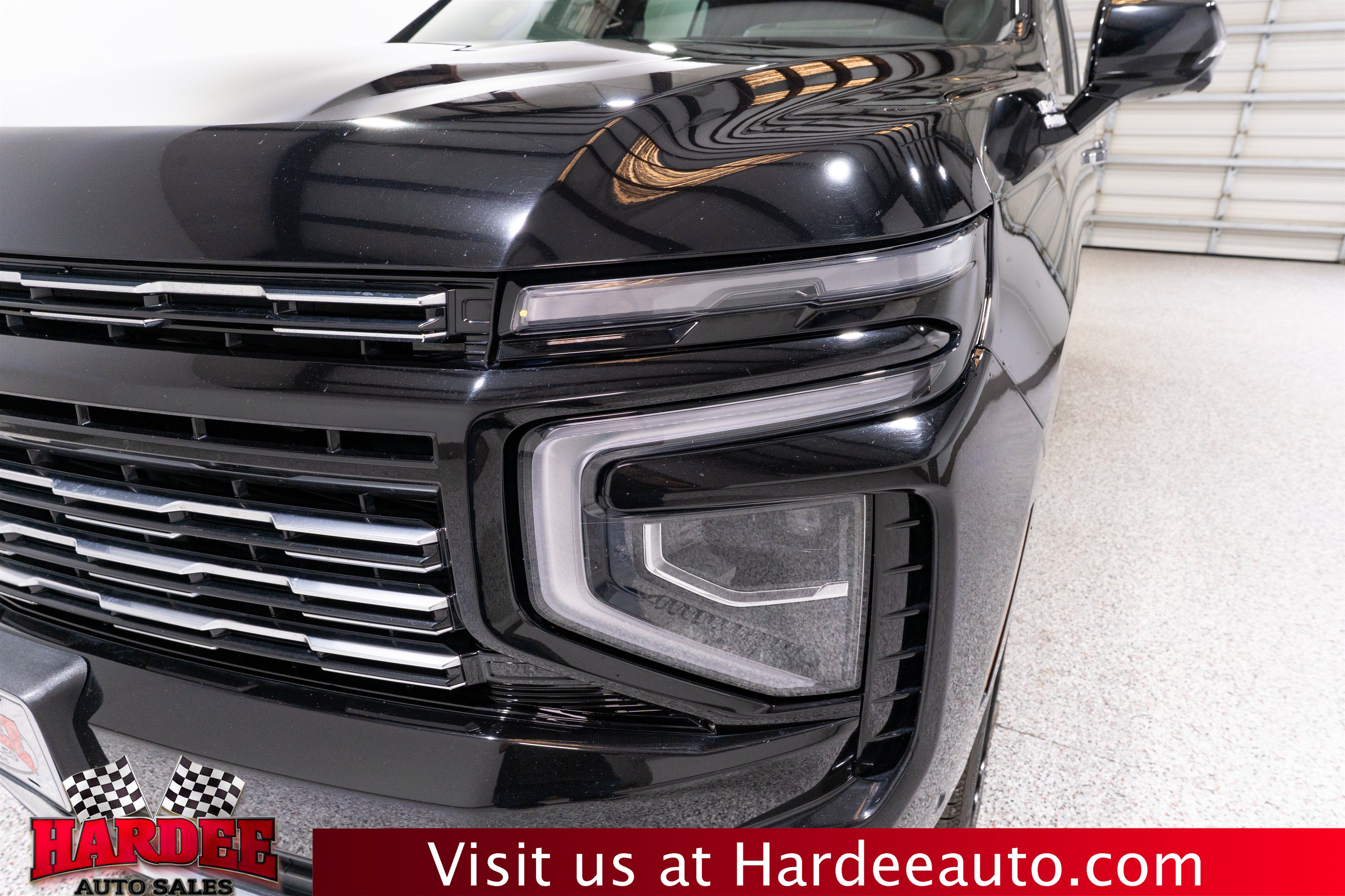 Used 2025 Chevrolet Tahoe High Country AWD/4WD image 8