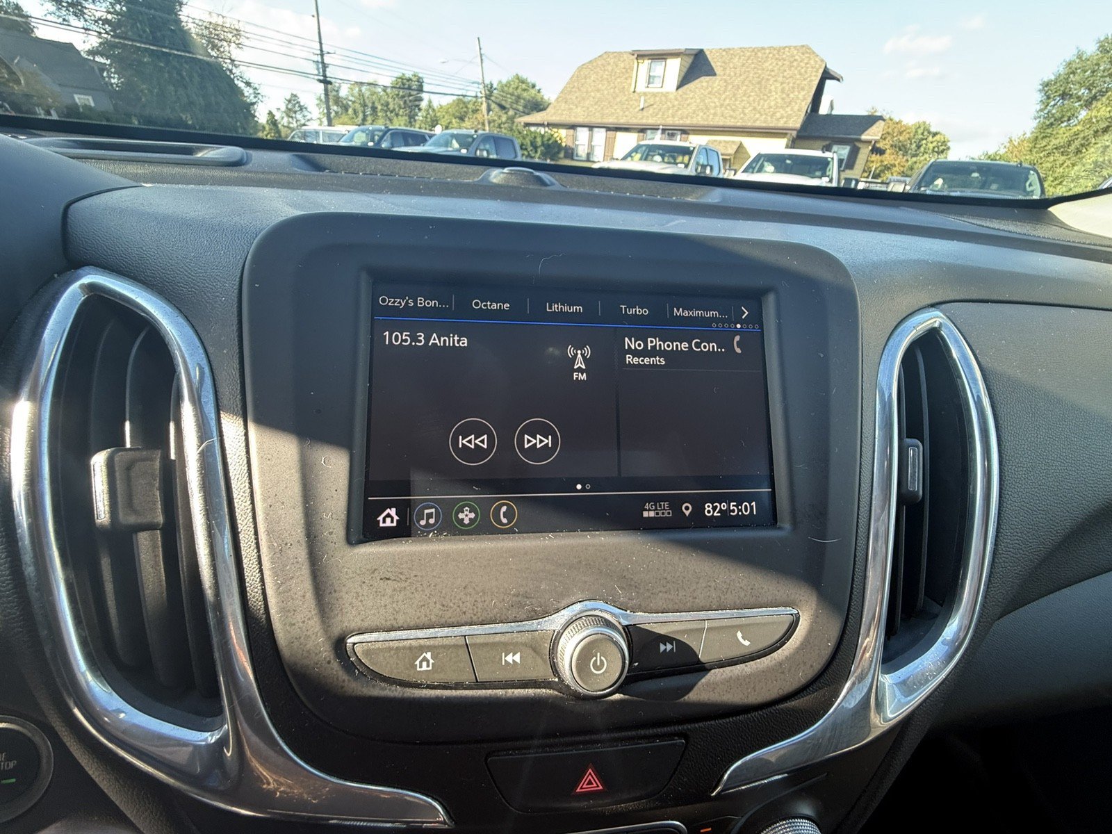Used 2020 Chevrolet Equinox LT AWD/4WD image 12