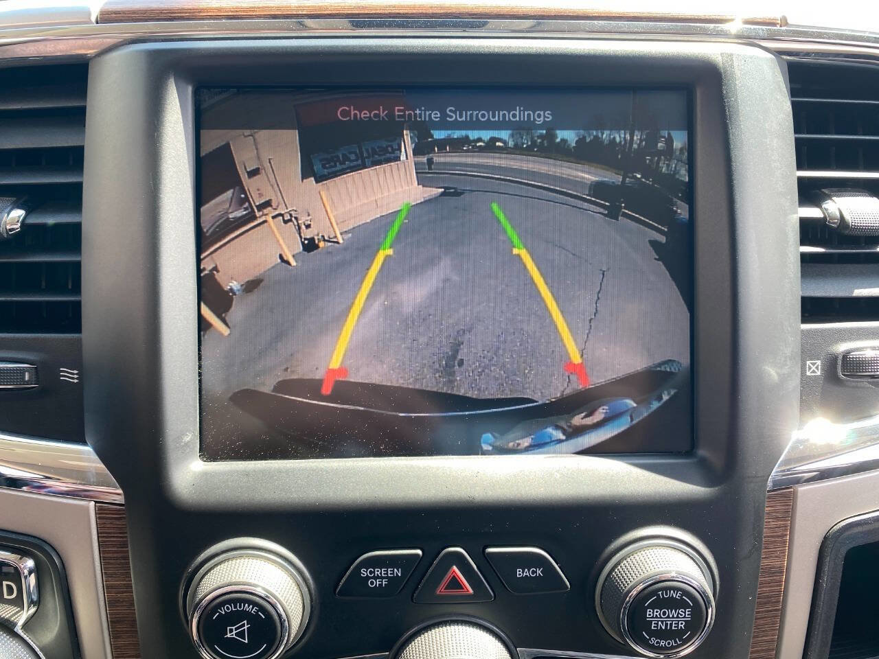 Used 2016 RAM 1500 Laramie AWD/4WD image 16