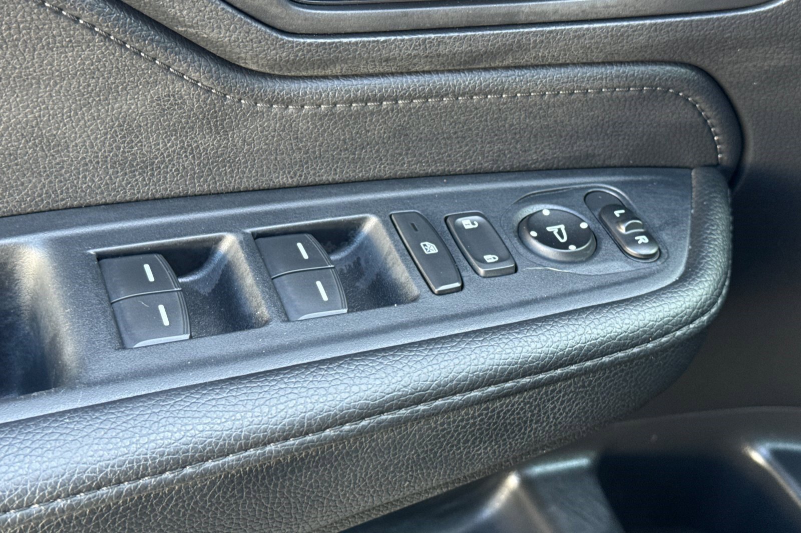 Used 2025 Honda Odyssey Sport-L image 13