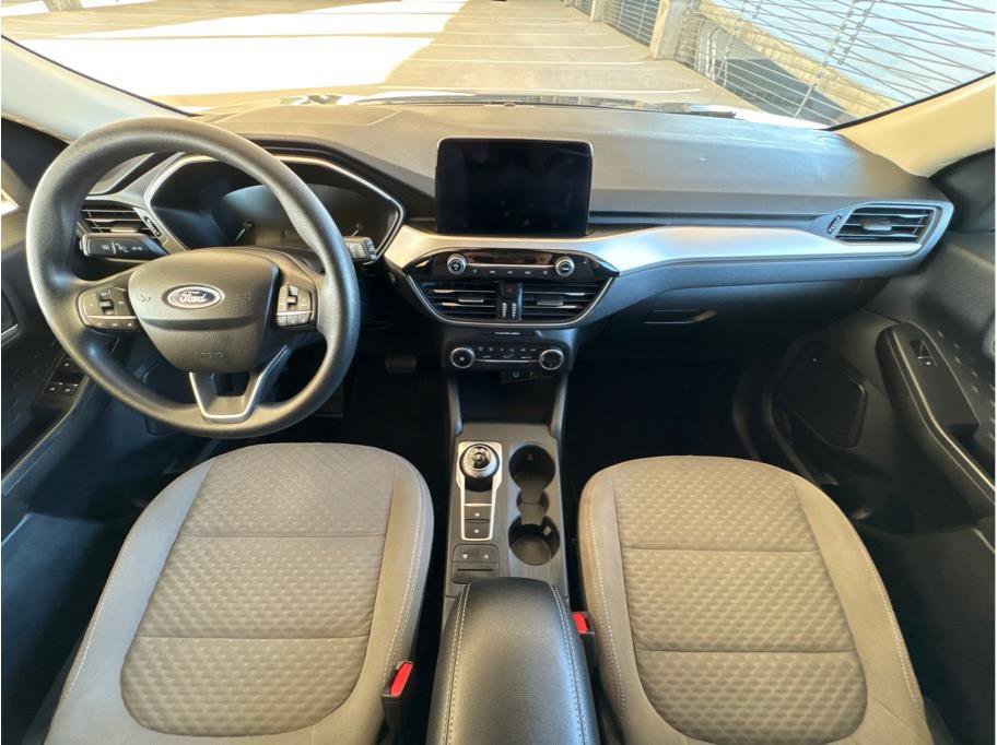 Used 2020 Ford Escape SE image 15