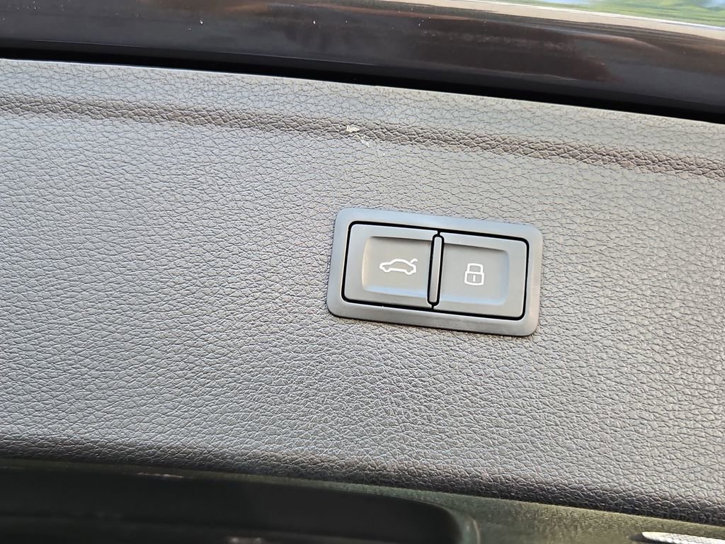 Used 2021 Audi Q5 2.0T Premium Plus w/ Premium Plus Package image 32