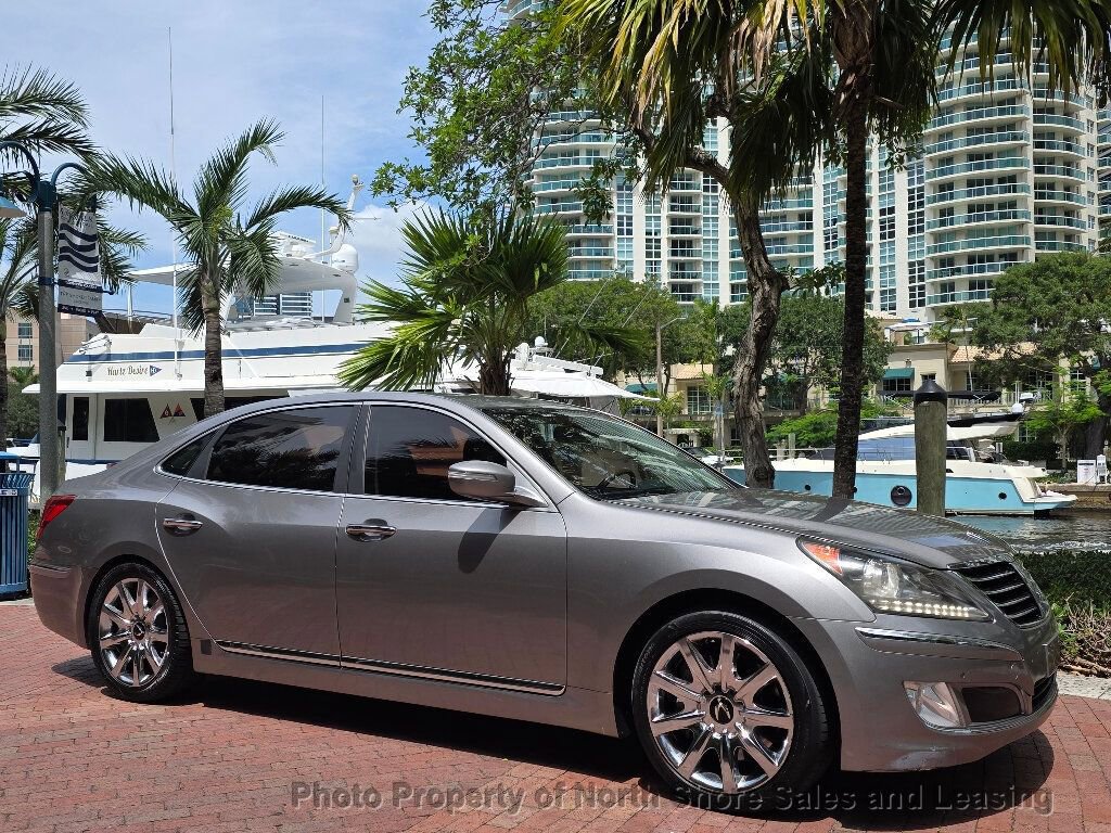 Used 2013 Hyundai Equus Signature RWD image 2