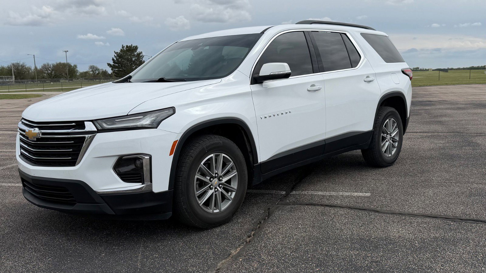 Used 2023 Chevrolet Traverse LT FWD image 13