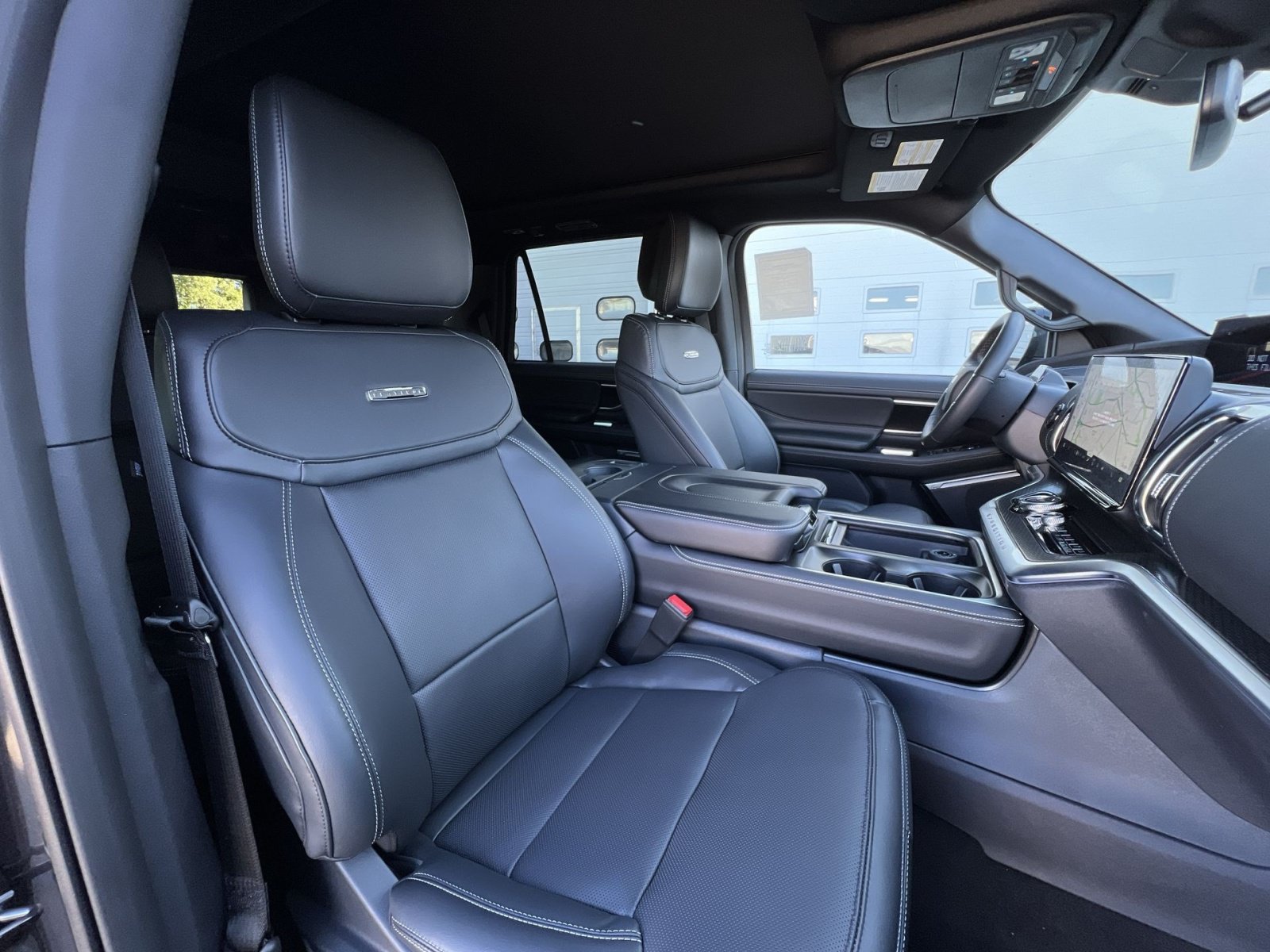 New 2026 Ford Expedition Platinum w/ Stealth Appearance Package AWD/4WD image 28