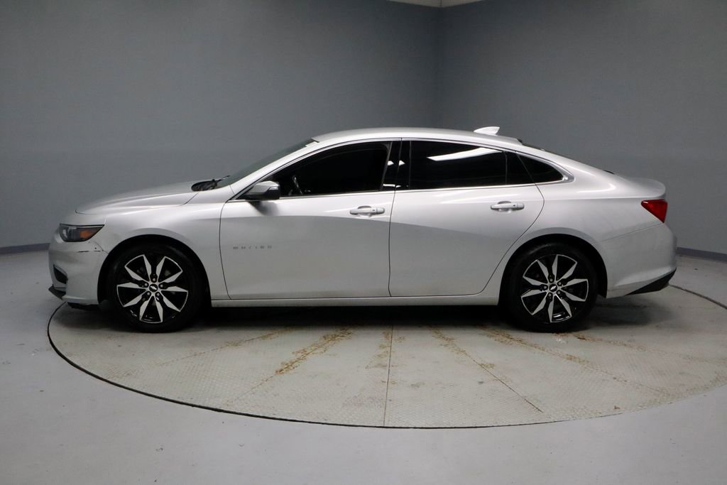 Used 2018 Chevrolet Malibu LT w/ Leather Package FWD image 7