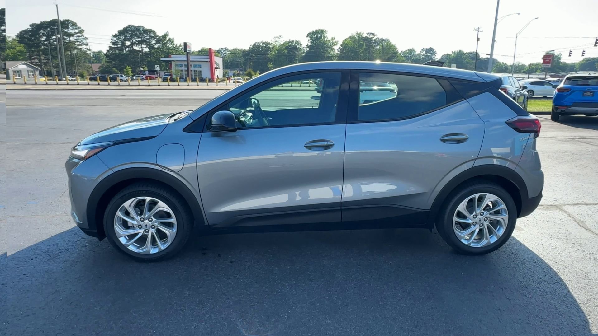 New 2027 Chevrolet Bolt LT FWD image 5