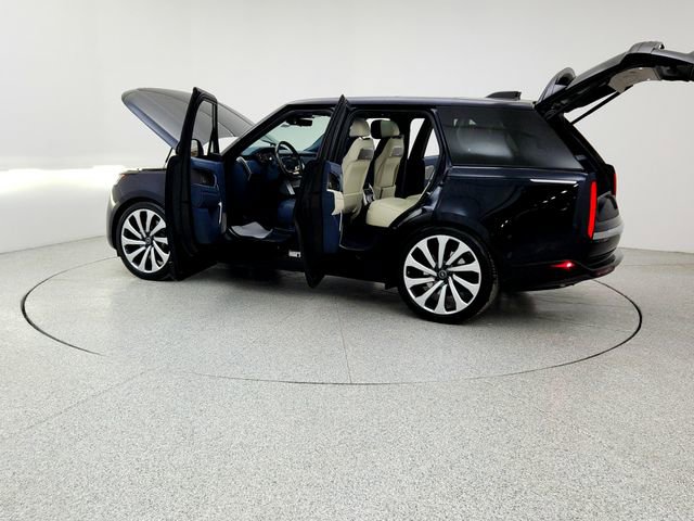 Certified 2025 Land Rover Range Rover SV image 12