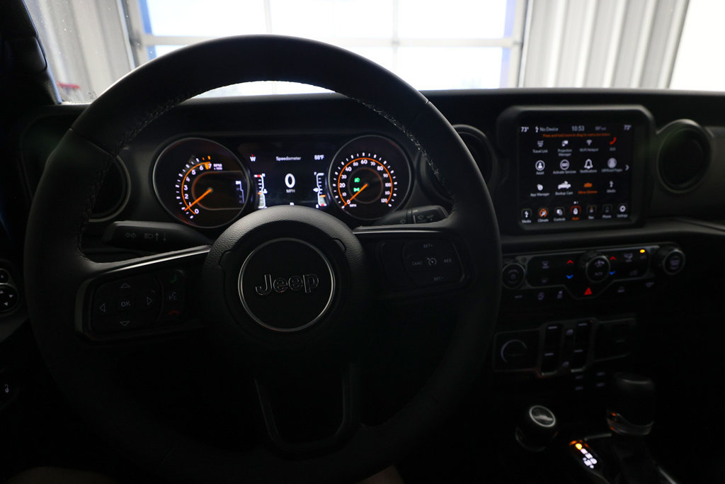 Used 2023 Jeep Gladiator Sport AWD/4WD image 19