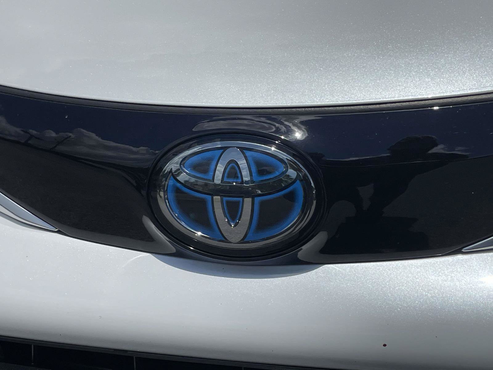 Used 2023 Toyota Sienna Limited FWD image 28