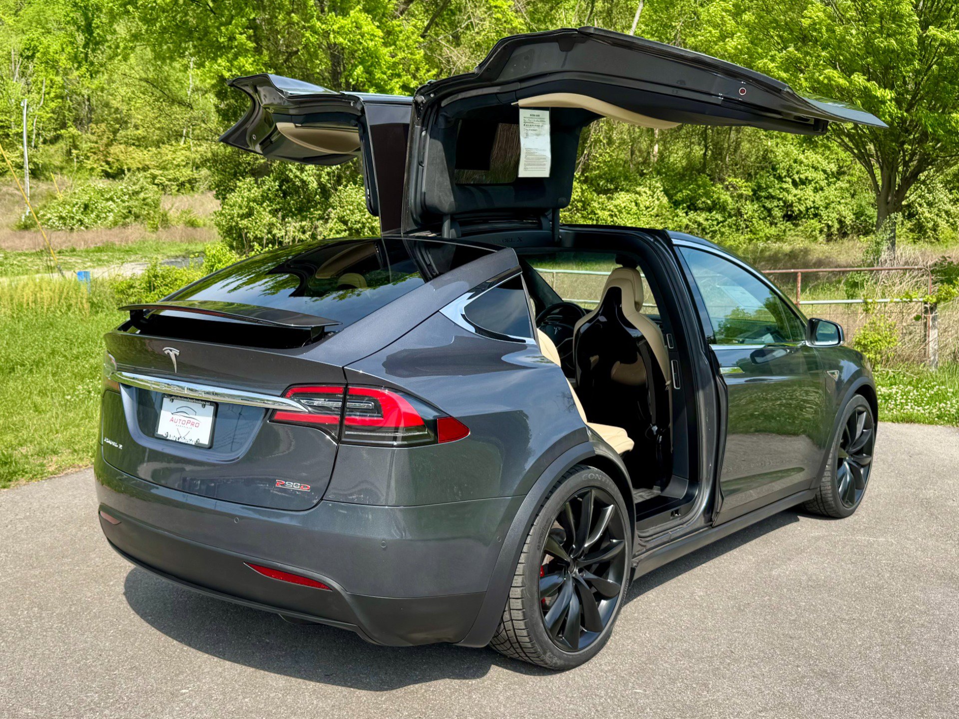 Used 2016 Tesla Model X Performance image 3