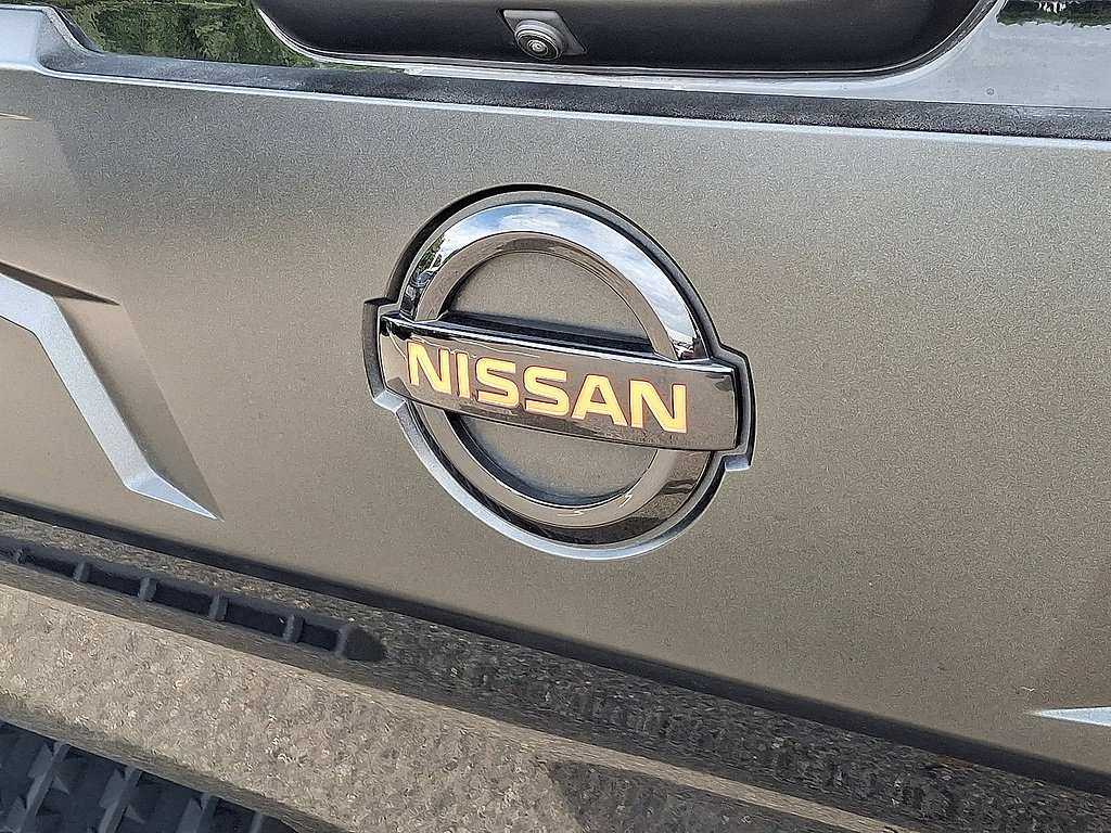 Used 2021 Nissan Titan PRO-4X w/ Pro-4x Convenience Package AWD/4WD image 16