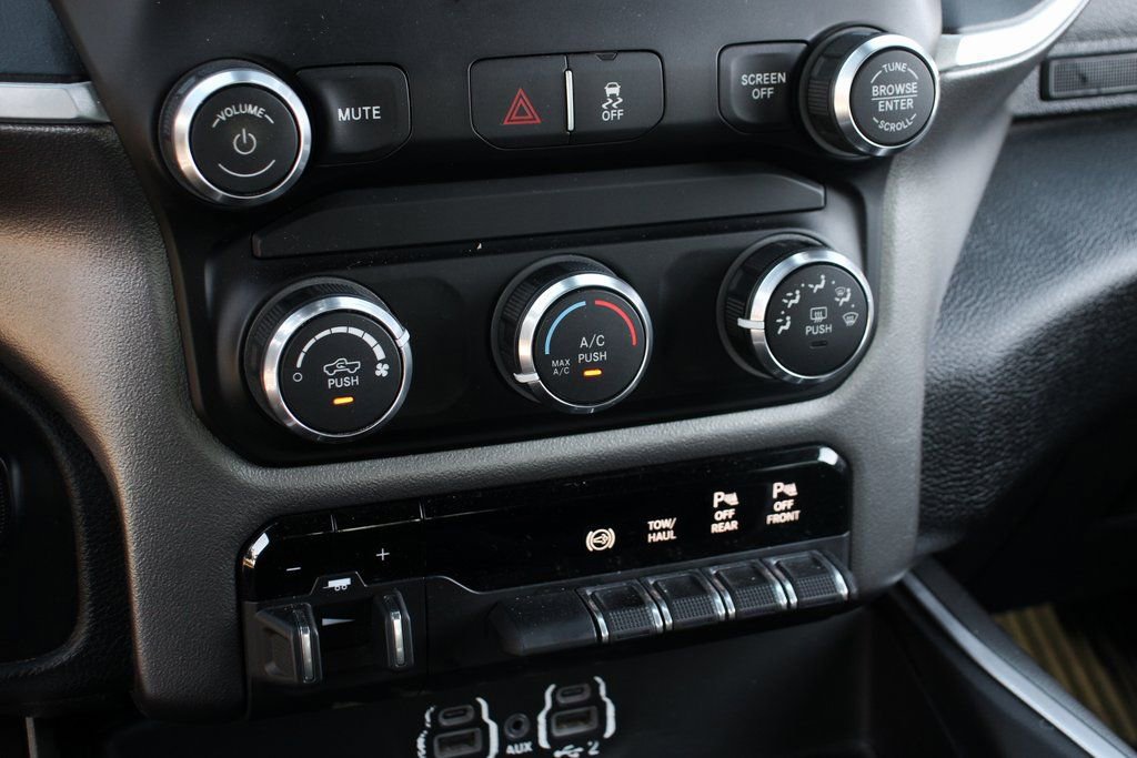 Used 2019 RAM 2500 Big Horn image 30