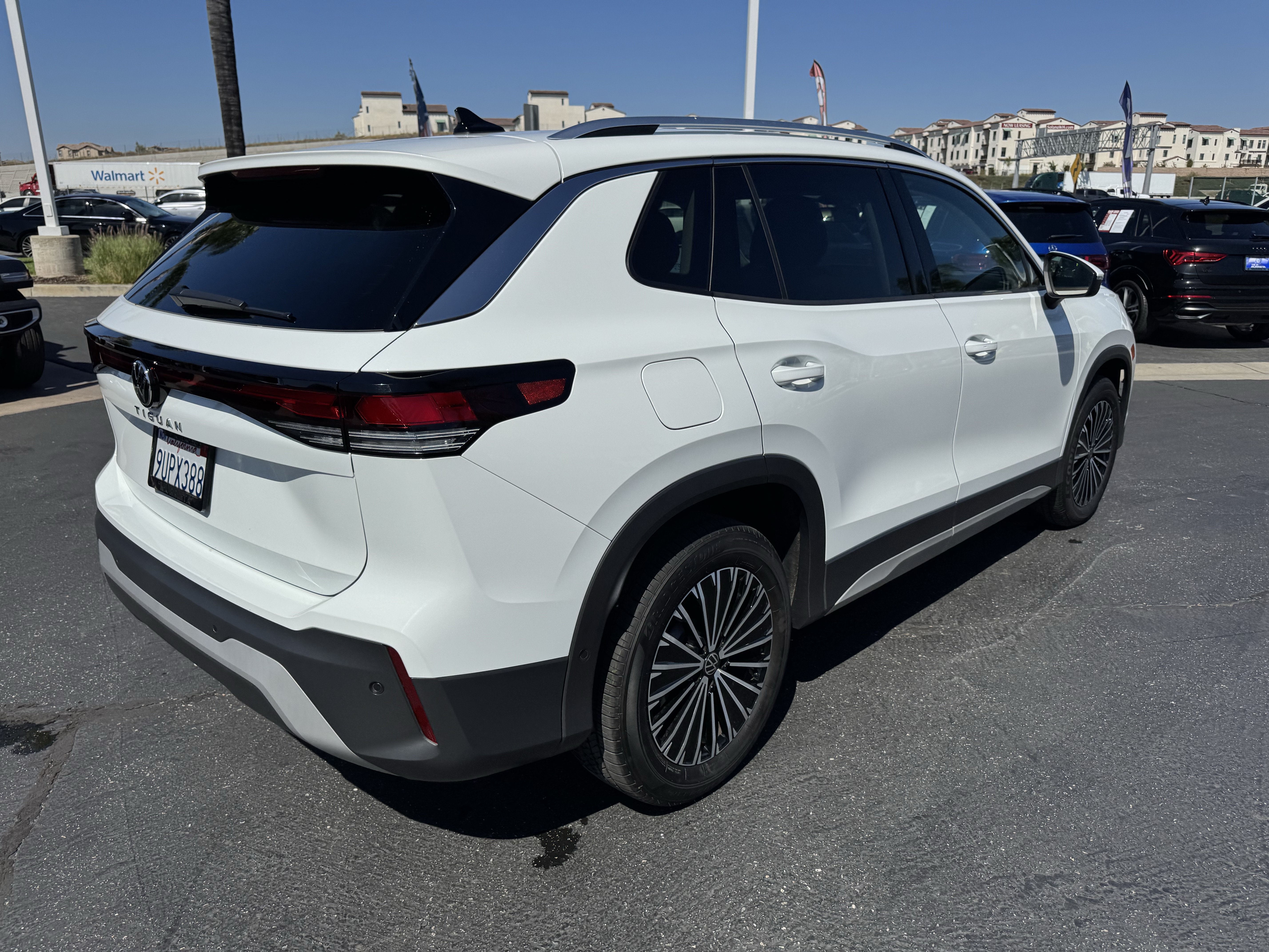 Certified 2025 Volkswagen Tiguan S FWD image 9