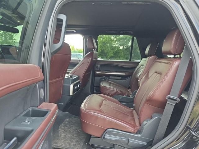 Used 2023 Ford Expedition Limited AWD/4WD image 6