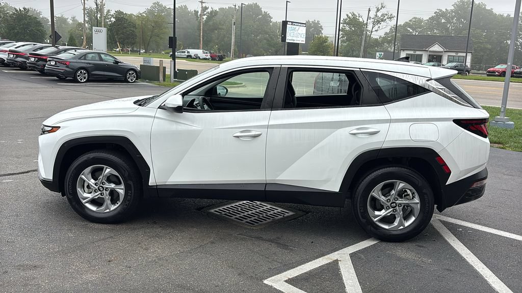 Used 2024 Hyundai Tucson SE AWD/4WD image 3