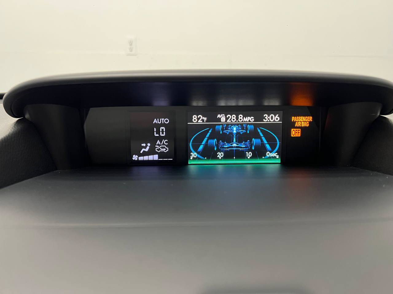 Used 2015 Subaru Crosstrek Touring AWD/4WD image 21