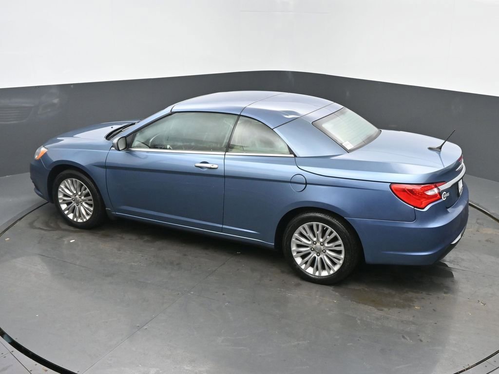 Used 2011 Chrysler 200 Limited image 38