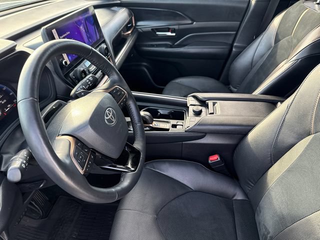 Used 2025 Toyota Grand Highlander AWD Hybrid image 22