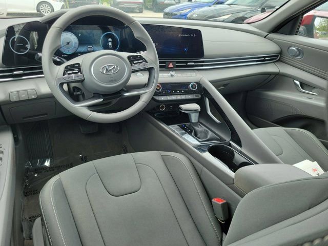 Certified 2023 Hyundai Elantra SEL w/ Convenience Package image 11