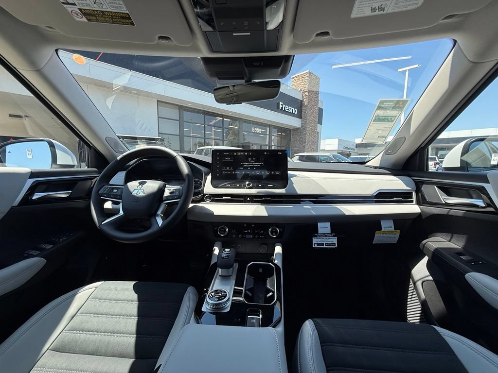 New 2026 Mitsubishi Outlander SE AWD/4WD image 16