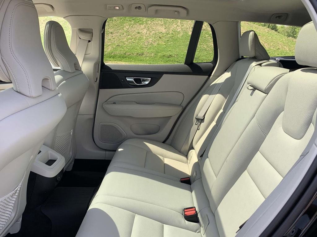 New 2025 Volvo V60 B5 Cross Country Plus w/ Protection Package Premier image 15