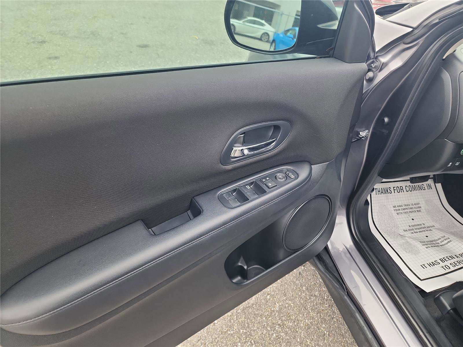 Used 2017 Honda HR-V LX image 17