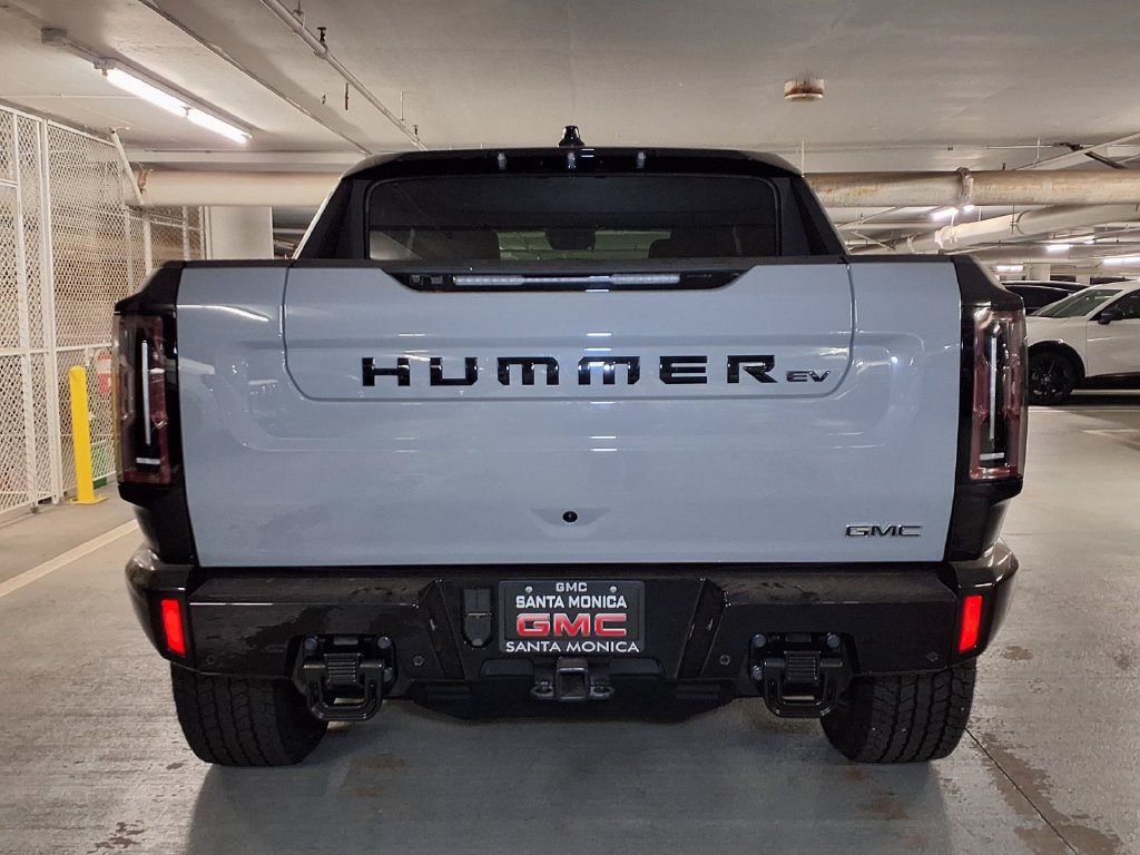 New 2026 GMC Hummer EV 4x4 Crew Cab w/ LPO, Dark Essentials Package image 9