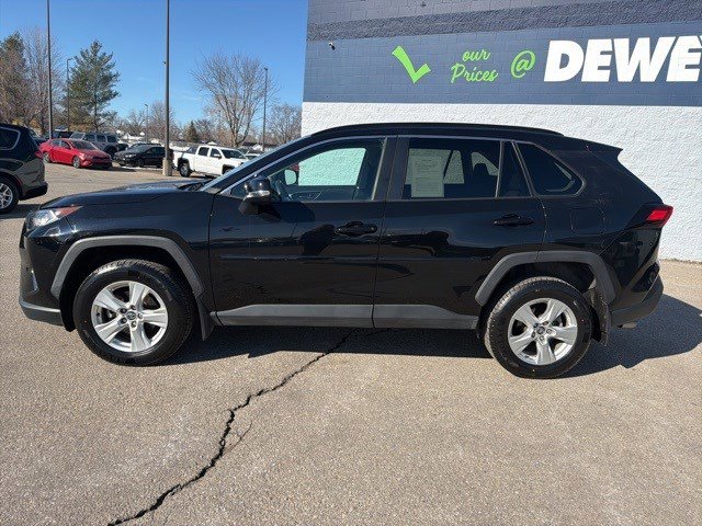 Used 2020 Toyota RAV4 XLE w/ All Weather Liner Package image 2
