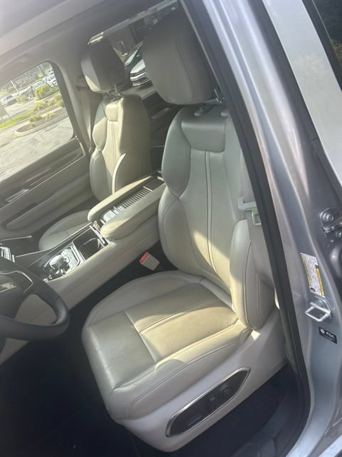 Used 2024 Jeep Wagoneer 4WD w/ Premium Group I image 15