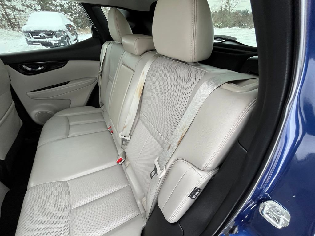 Used 2022 Nissan Rogue Sport SL image 21