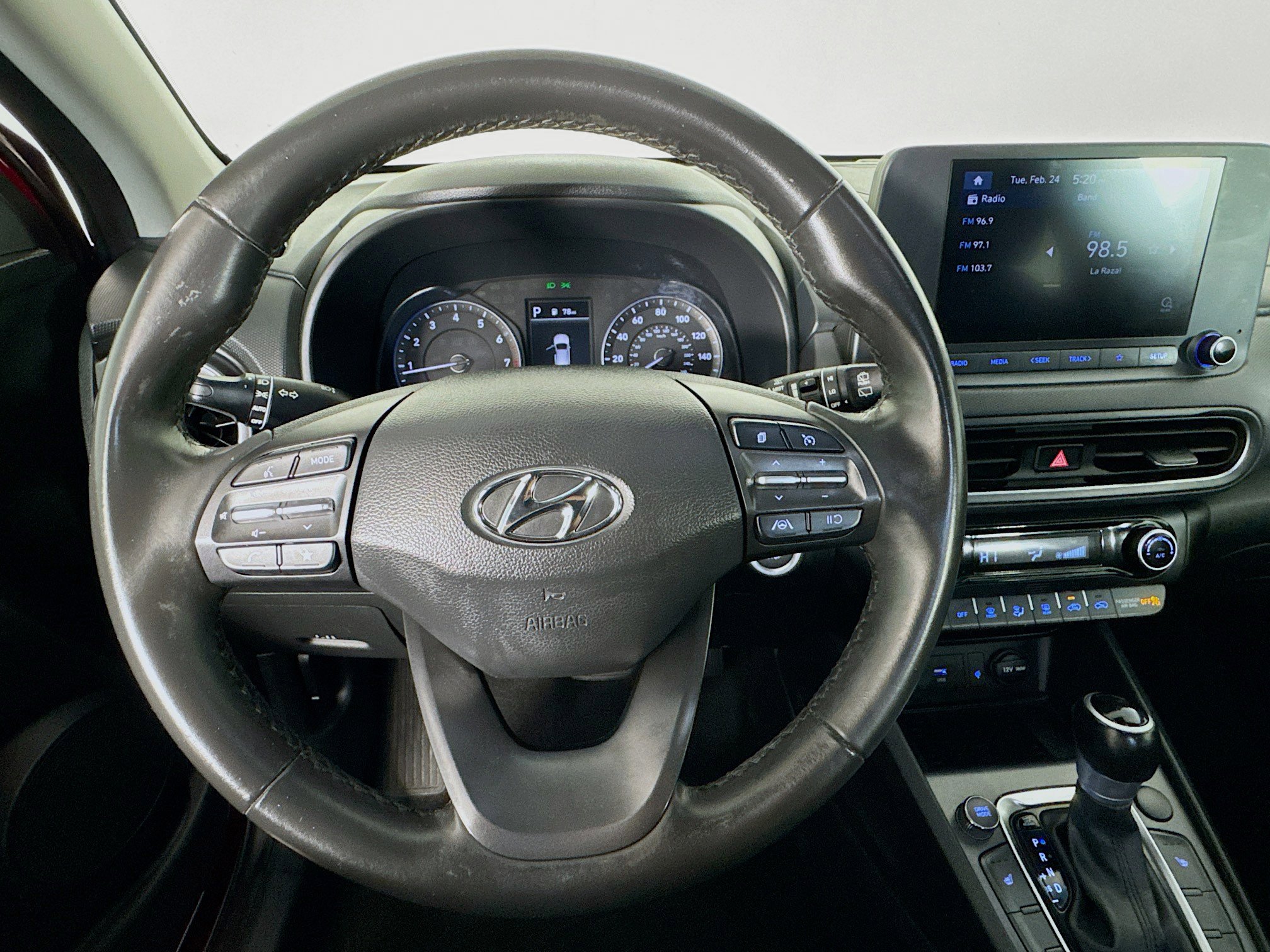 Used 2022 Hyundai Kona SEL w/ Convenience Package image 11