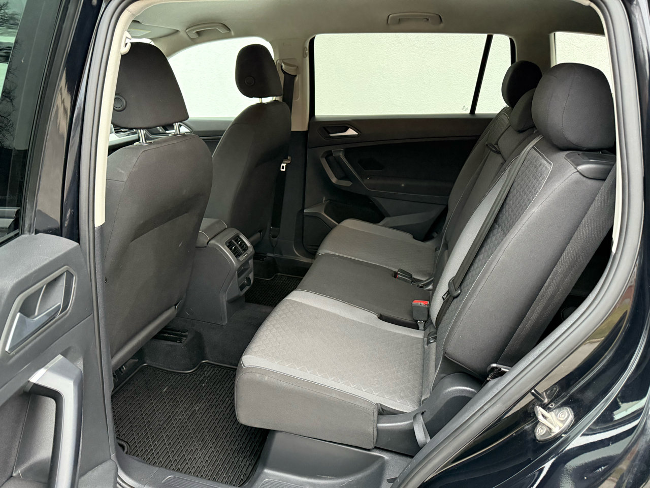 Used 2021 Volkswagen Tiguan S image 29