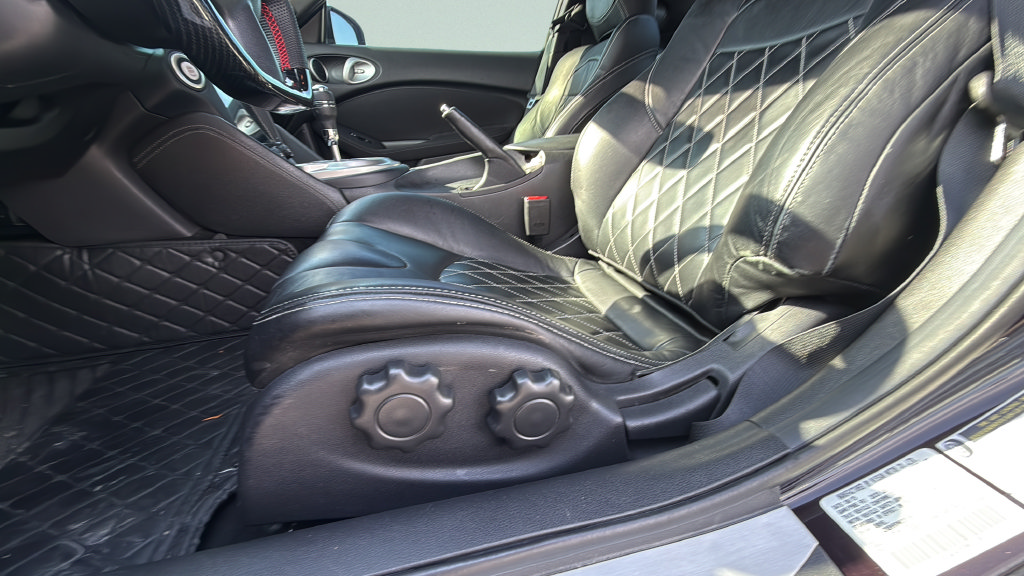 Used 2016 Nissan 370Z Coupe RWD image 27