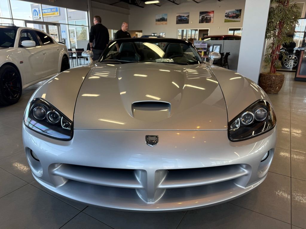 Used 2004 Dodge Viper SRT-10 image 11