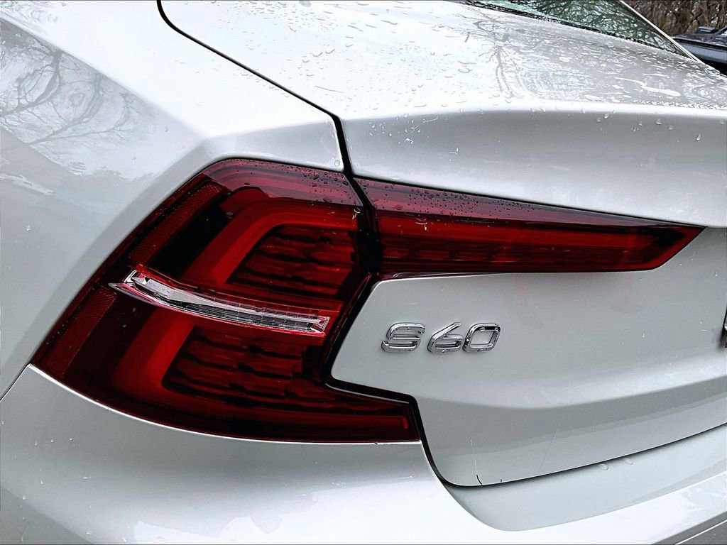 Used 2022 Volvo S60 B5 Momentum w/ Climate Package FWD image 28