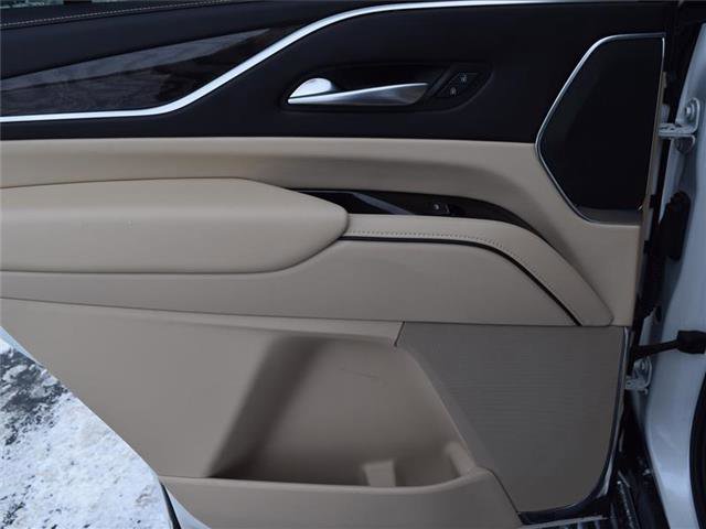 Used 2022 Cadillac Escalade Premium Luxury w/ Touring Package image 33