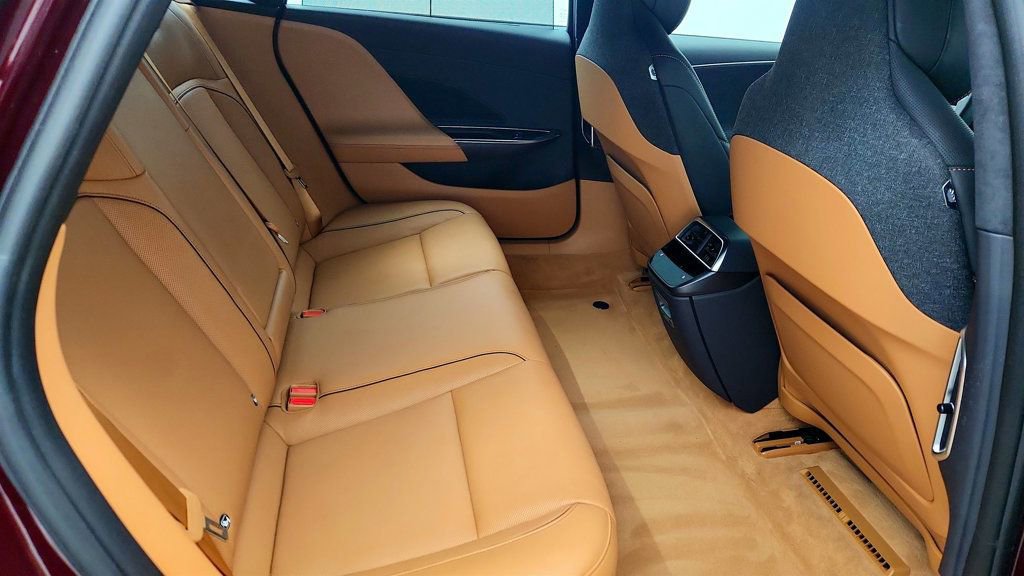 Used 2024 Lucid Air Touring image 21